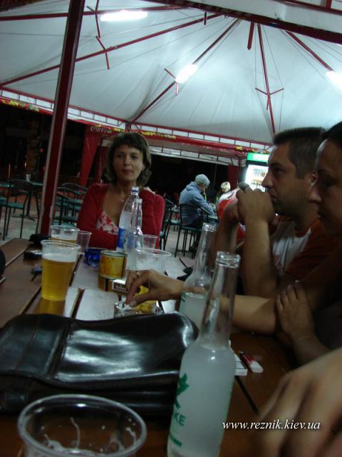 Контрактовая площадь. Полночь.