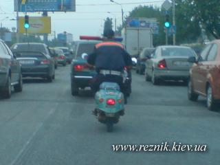 Украинское ГАИ закупает новые эскортные... скутеры.