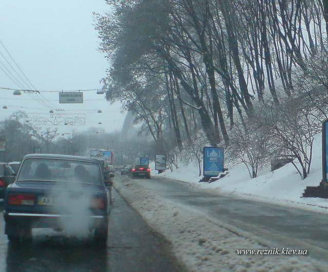 "Пробка" на тротуаре Владимирского спуска :)
