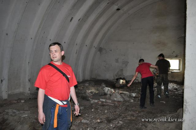 30 апреля. Заброшенная воинская часть.