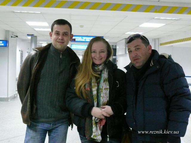 Как жаль, что он наконец-то улетает :)