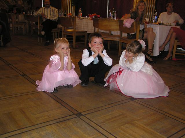 До конца свадьбы осталось 4 часа :)