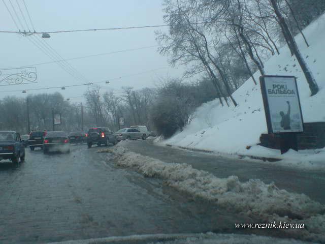 "Пробка" на тротуаре Владимирского спуска :)